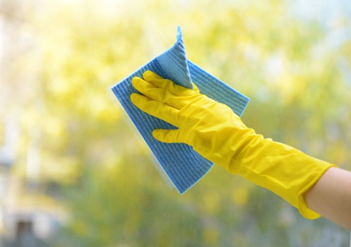 Cleaning agreement and payment details on clipboard